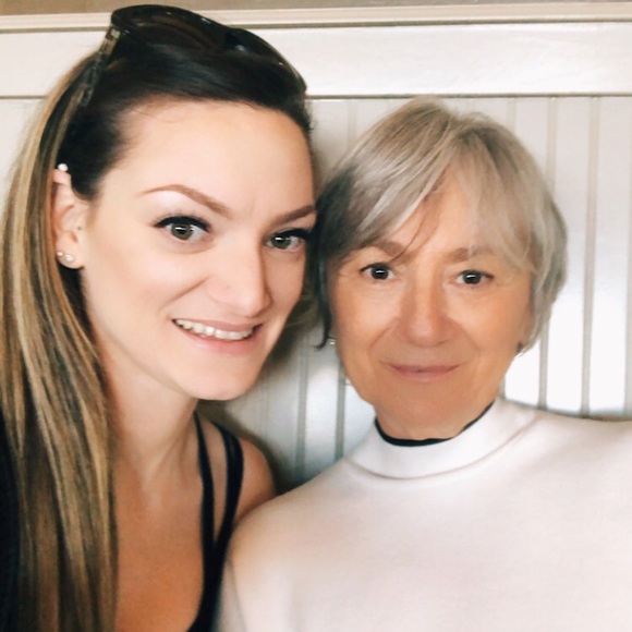 Meet your seller/buyer! ♠️🌈🐩💅🧟‍♀️🦄 - Picture 2 of 6